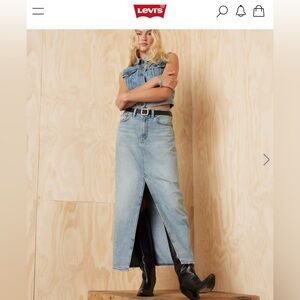 Levi's Premium Women's Light Blue Denim Skirt